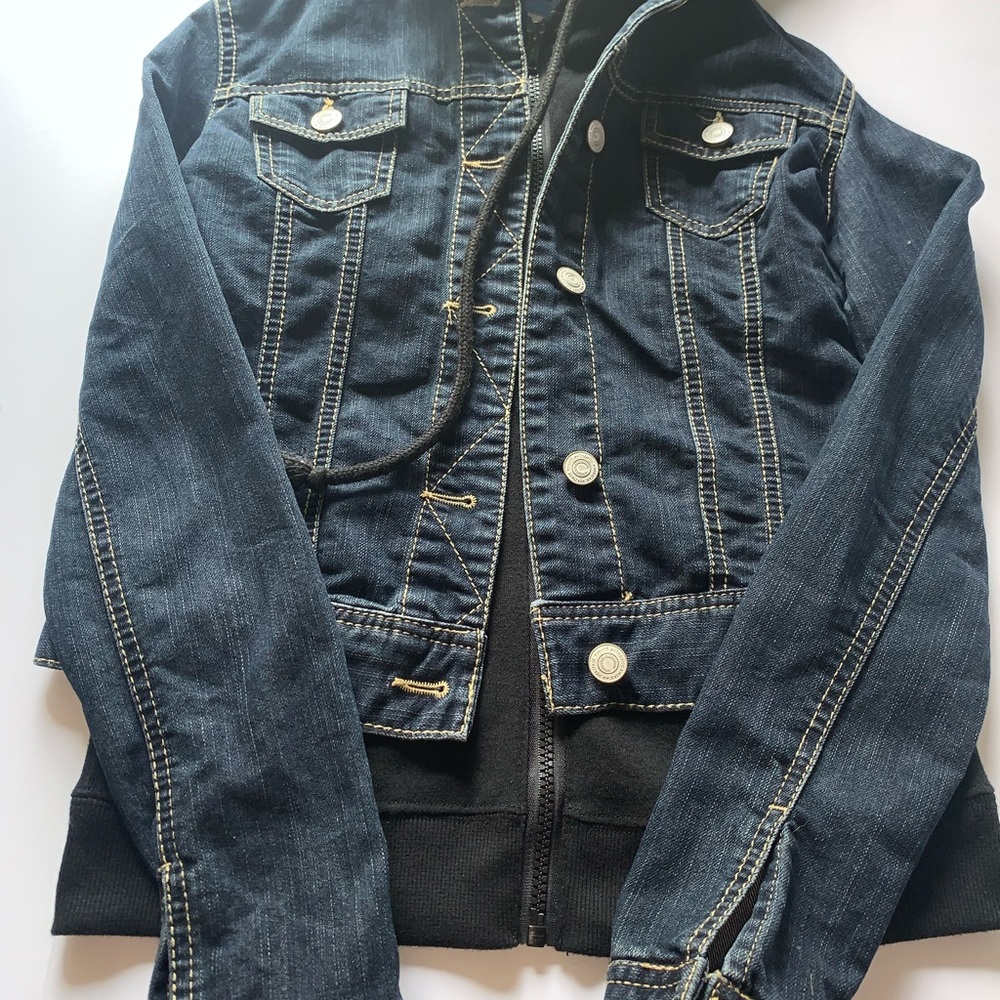 Womans jean jacket with cotton hoodie attached - Picture 5 of 8